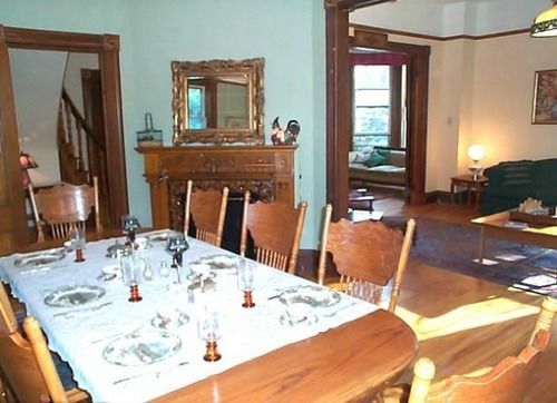 Evangeline'S Tower Bed & Breakfast Parrsboro Extérieur photo